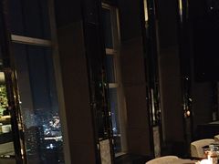 -唐拉雅秀酒店-西锦汇空中BBQ·思创餐厅
