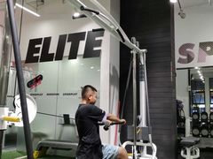 -汗水空间私教健身连锁(SM广场店)