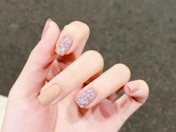 -悦指间美甲美睫