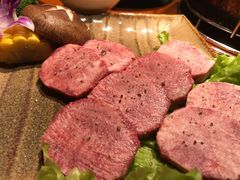 厚切牛舌-不倒翁炭火烧肉(永安里店)