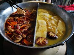 -湊湊火锅·茶憩(新中关购物中心店)