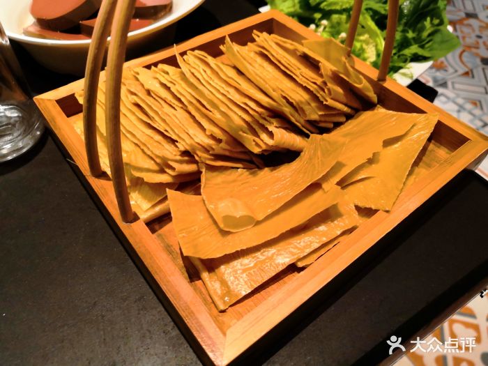 华晟山城火锅(高新园区店)石屏油豆皮图片 - 第1张