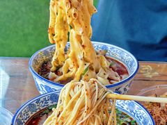 牛肉拉面-伊穆祥牛肉面总店·清真