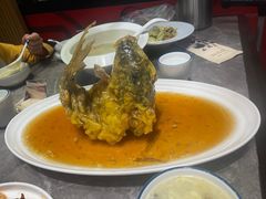 糖醋鲤鱼-闫府私房菜·百年鲁菜(恒隆店)
