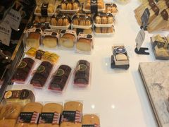 -红跑车蛋糕世界(清江路店)