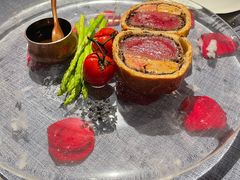 惠灵顿牛排-弦月窗LUNETTE BY AMANDA(复兴路店)