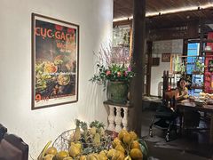 -Cuc Gach Quan Restaurant