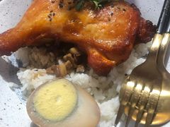 鸭腿饭-暖食光·台式家庭餐厅·生日主题店(万达店)