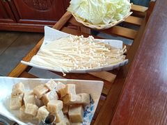 -亿诣蝎府炸酱面羊蝎子火锅(酷车小镇店)