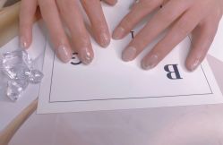 -Momo nail 日系美甲