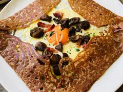 鸡蛋蘑菇熏肉荞麦可丽饼-RAC BAR(安福路店)