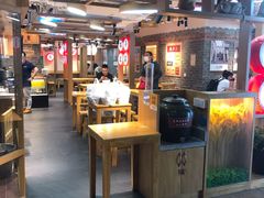 -呷佬·长沙手工米粉(金沙江路店)