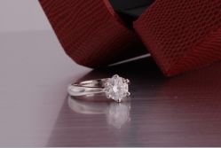 zz3-威德钻石-克拉钻大本营(南京东路店)