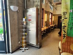 -必胜客(上海华谊新所店)