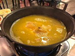 -鲜入围煮花胶鸡海鲜火锅