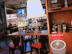 -JINNS锦时 steak&pizza(浸信会礼拜堂旧址店)