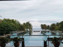-亚龙湾喜来登·美景台大堂吧