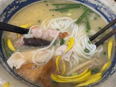 -新世界·过桥米线宴