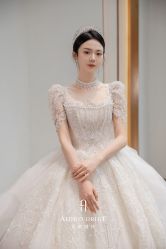 -艾朵婚纱