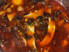 -晓彭肥肠鸡·泡椒鸡火锅(水木天地店)