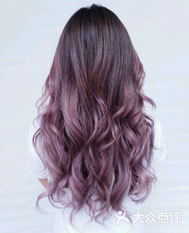 美格造型渐变蛋卷发图片 - 第1张