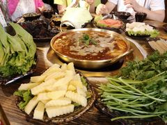 -顶顶汤火牛排火锅·经典铜锅涮肉