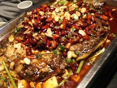 -鸣记脆皮烤鱼·海鲜烤鱼(三八广场店)
