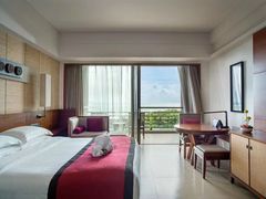 -三亚湾海居铂尔曼度假酒店