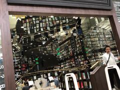 -钟书阁(群光广场店)