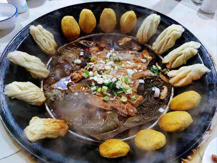 丰盛园灶台鱼(太子峪店)-"地理位置在园博园附近,在主路旁边,很好找.