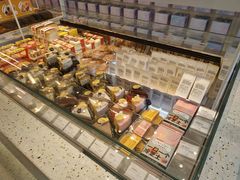 -LOVEGIFT爱礼(八佰伴店)