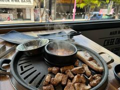 -江南猪肉商会无限续吃(弘大店)