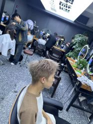 -藤野造型专业烫染接发