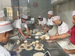 -玉龙喀什有名爱可德木烤包子
