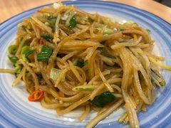 米椒小炒土豆丝-宏状元现熬粥·京味菜(黄寺大街店)