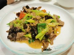 -犇逸·乐山跷脚牛肉·四川现炒(览海店)