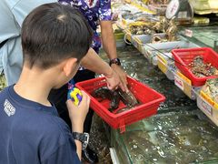 -拉威海鲜市场