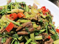 -东口码头·烧鸽子·鱼头泡饼·地方菜(金鹰悦城店)