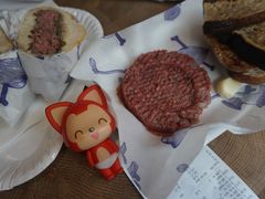 生牛肉塔塔-Naše maso