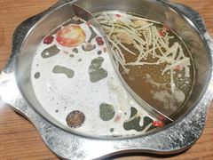 菌菇三鲜鸳鸯锅-傣妹火锅(南京东路一店)