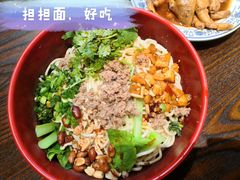 -爆炸头阿姨小四川正宗川味小吃(无任何分店)