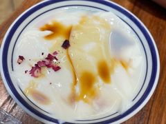 -云阿蛮云南生烫牛肉米线(奉贤路店)