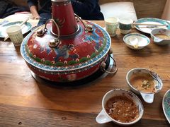 -毛辣果·贵州红酸汤牛肉火锅(西单店)