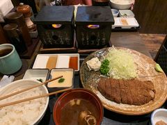 牛肉-牛かつもと村(原宿店)