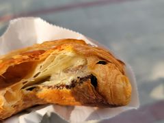 扁桃仁巧克力羊角-BAKER&SPICE(BFC外滩金融中心店)