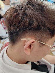 -东方先生国潮男士理发馆
