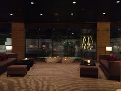 大堂沙发-上海外滩悦榕庄酒店