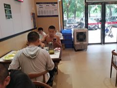 -范氏烧鸡公·甲鱼馆(郭徐岭广场店)