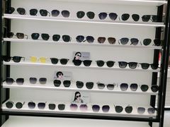 -沫芮眼镜·蔡司官方授权店(人民广场店)
