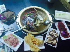 -怡品川宇火锅(宝立方店)